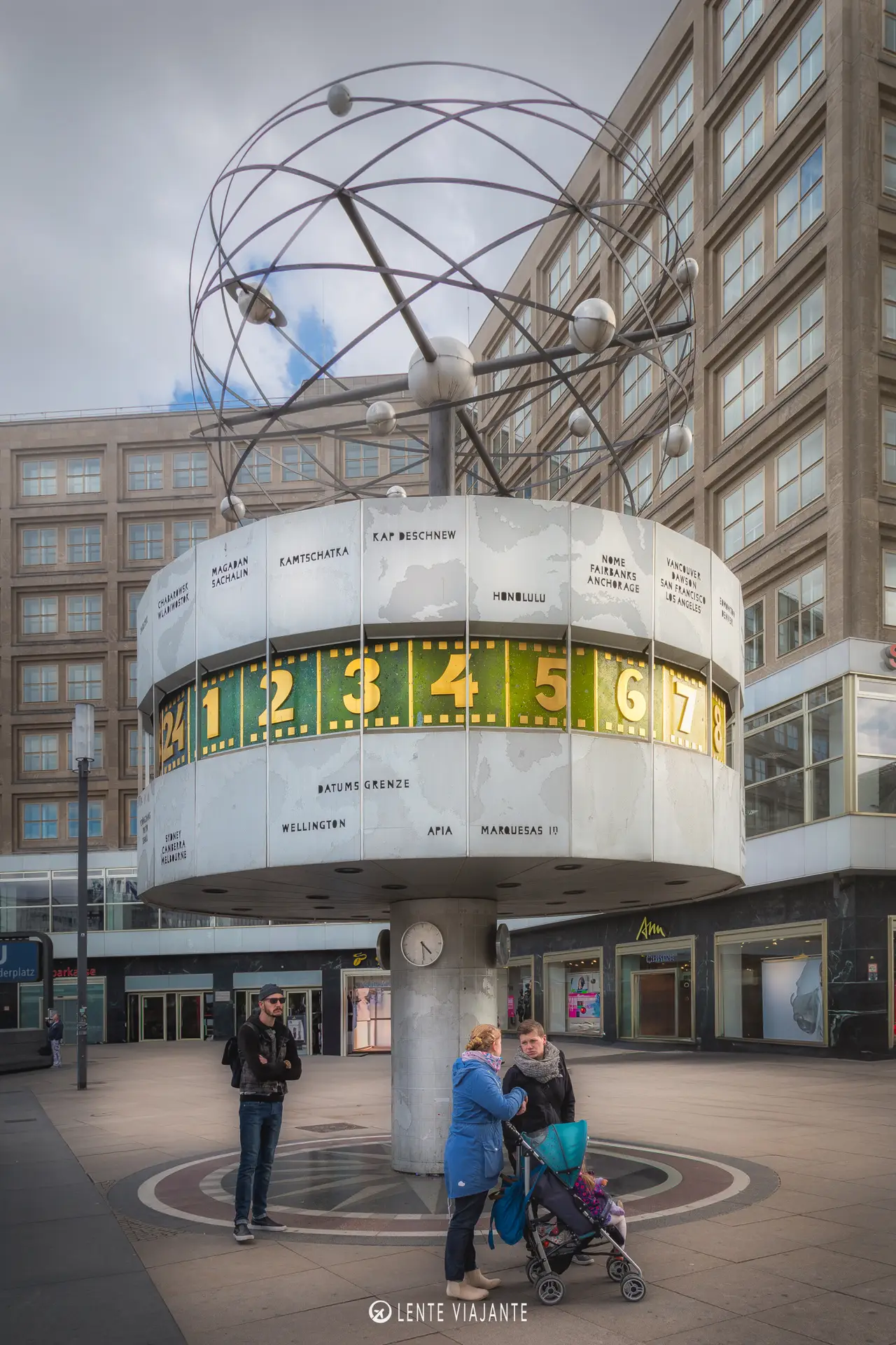 Relógio Mundial na Alexanderplatz