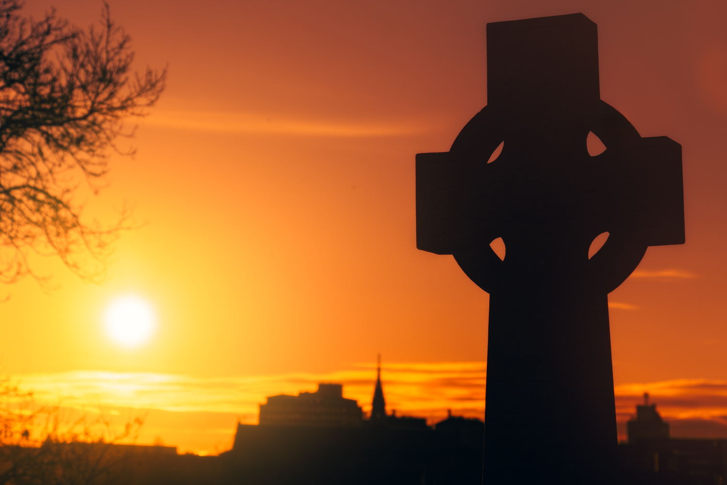 Pôr-do-sol na Necropole de Glasgow