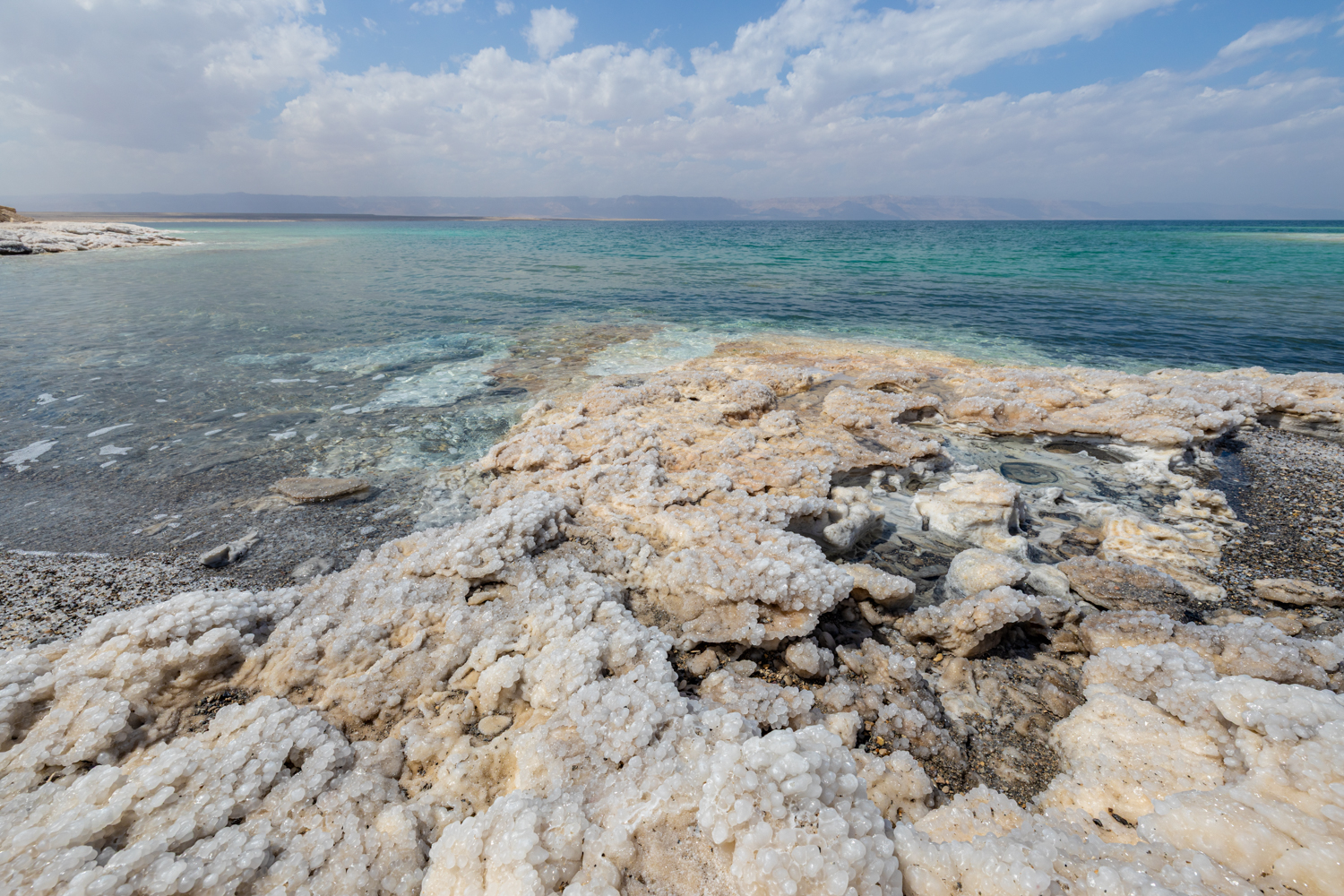 Rochas de sal no Mar Morto