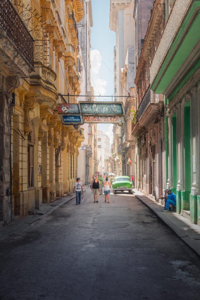 Rua em Habana Vieja