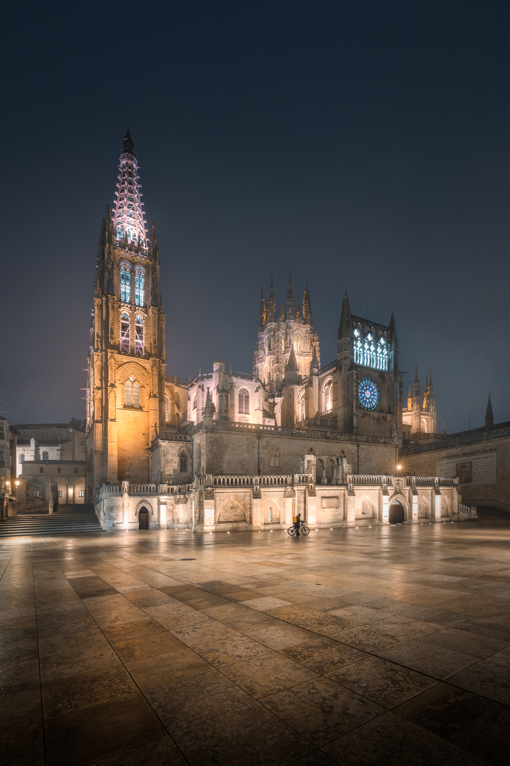 Catedral de Burgos à noite