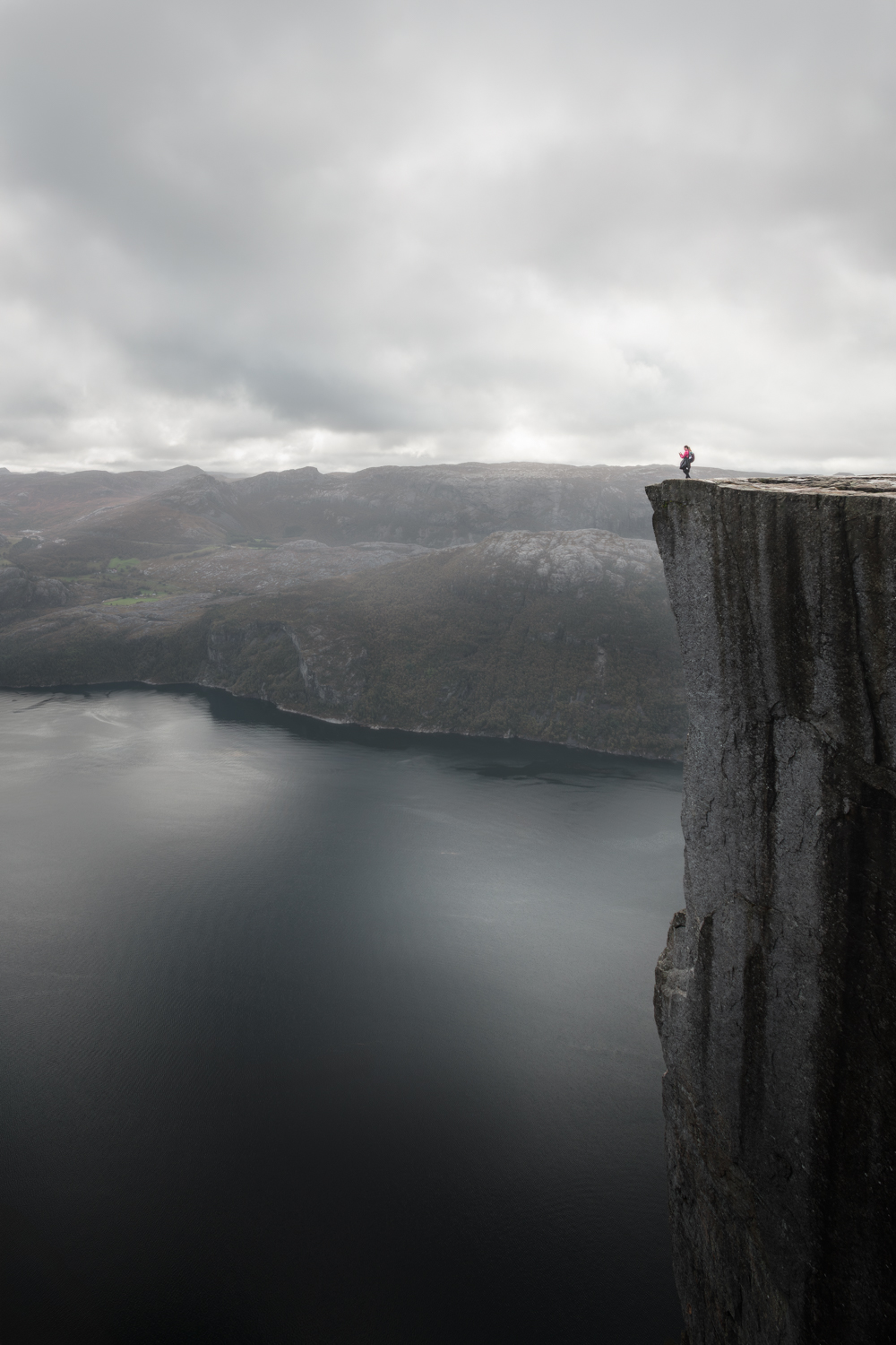 Carla na Preikestolen