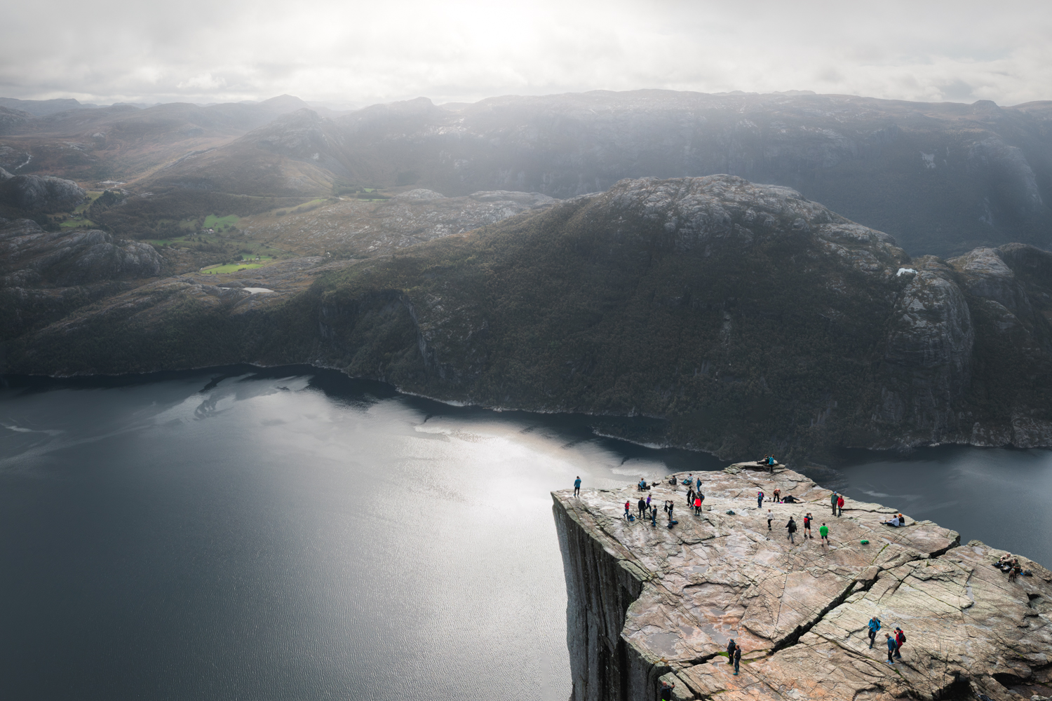 Topo da Preikestolen