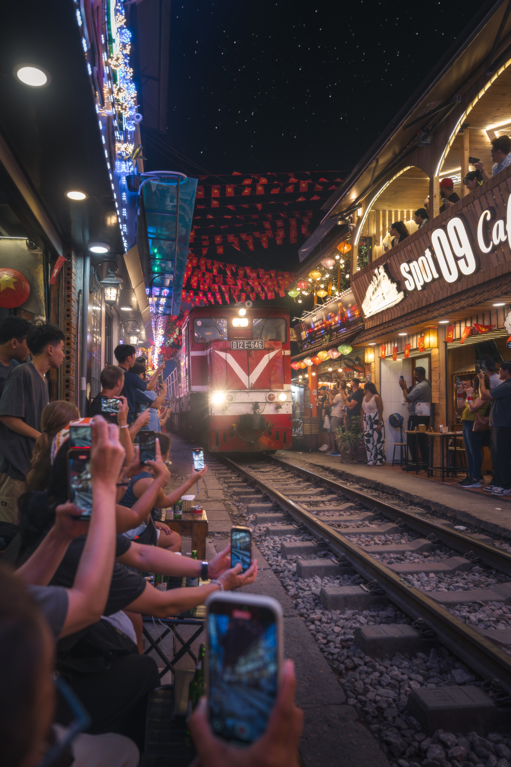 Comboio na Train Street