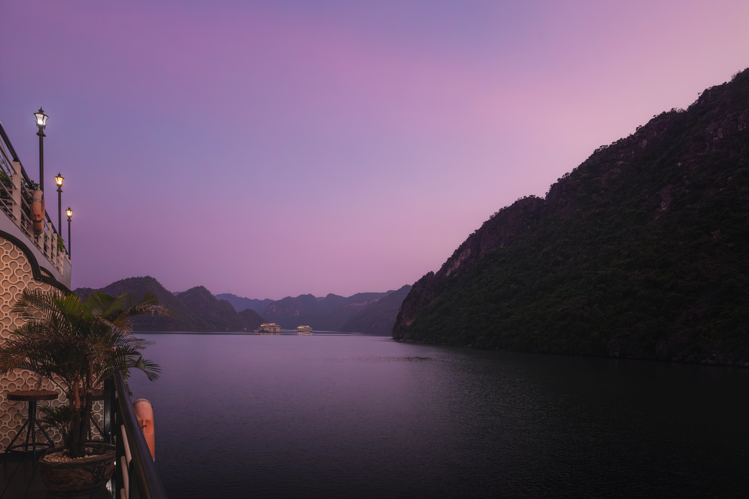 Por do sol em Halong Bay