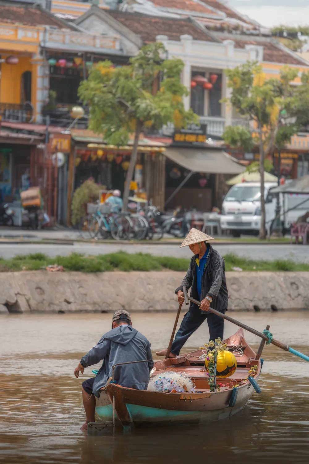 Pescadores no rio